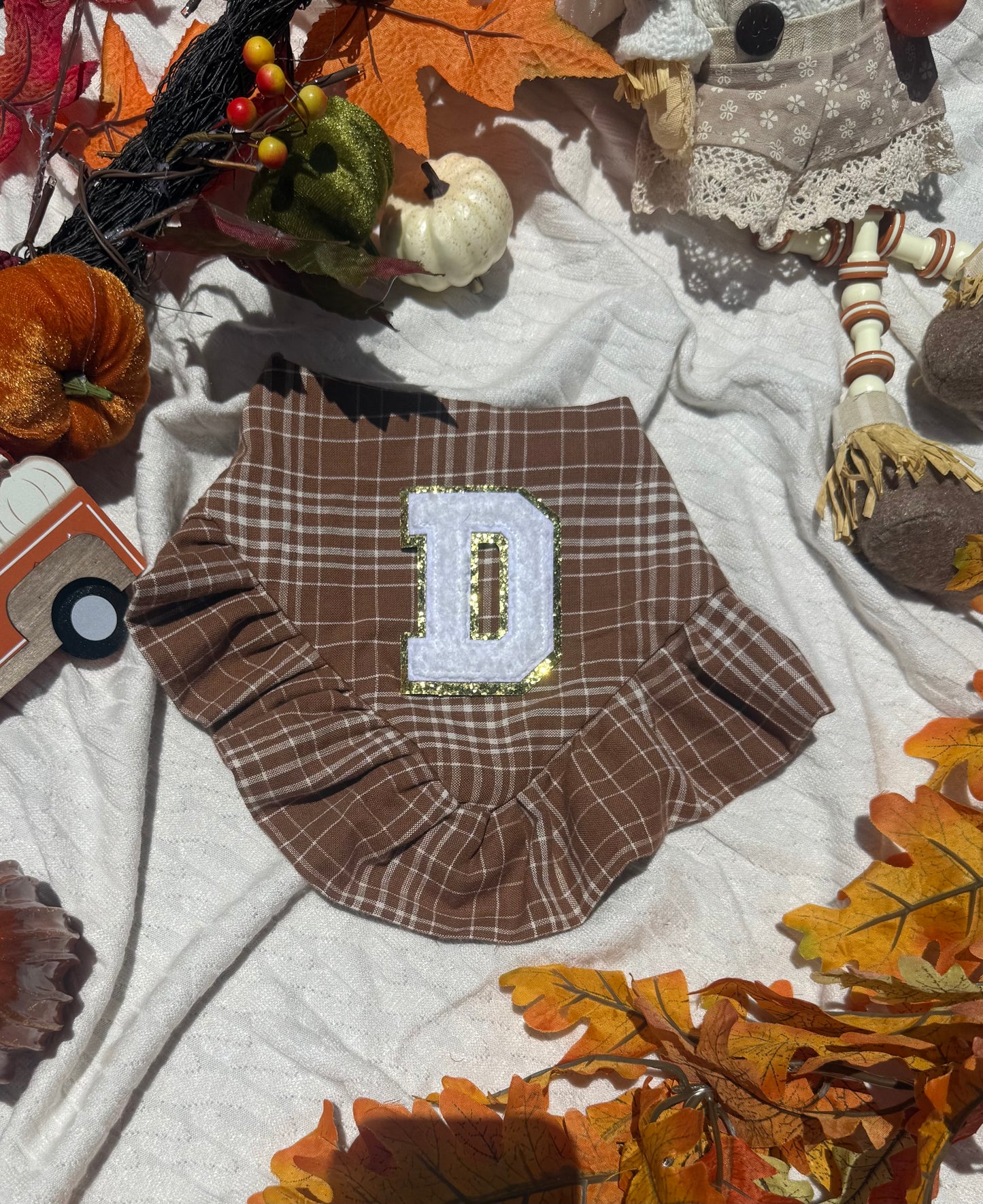 brown gingham (snap on or ribbon) put in the notes